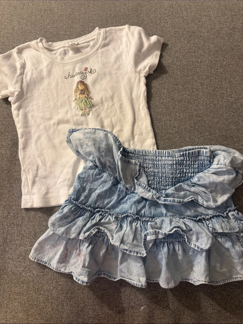 5/$15-White Girls' Tee with Embroidered Hula Girl & Light Blue Ruffle skort